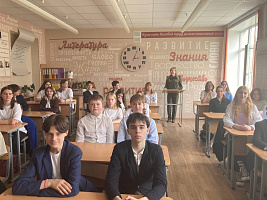 В День единения народов Беларуси и России представители Центрального Дома офицеров встретились со школьниками