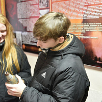 Воспитанники военно-патриотического клуба «Зубр» посетили музей боевой славы 38 одшбр