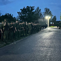 Подразделения войск ЗОК успешно отработали перемещение в новые районы в ночных условиях