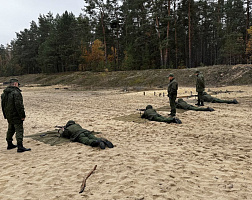  С курсантами военно-транспортного факультета в БелГУТ проведены занятия по огневой подготовке