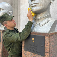 Гвардейцы принимают участие в республиканском субботнике 