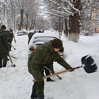  «Про100помогаем — убираем снег!»