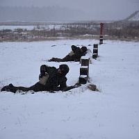 Занятия по огневой подготовке с военнослужащими 48-го отдельного батальона радиоэлектронной борьбы