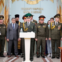 В звездный путь, офицеры!