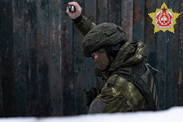 Продолжаются занятия с курсантами Военной академии