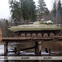 Подразделения одного из соединений войск Северо-Западного оперативного командования совершают марш в районы сосредоточения