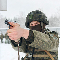 Занятия по огневой подготовке с военнослужащими 65 автбр