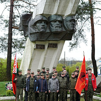 Наведение порядка на мемориале в агрогородке Октябрь Логойского района 