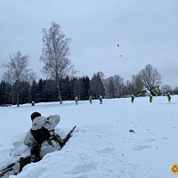 Учатся гвардейцы