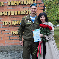 Брестские десантники поздравили мам с наступающим праздником