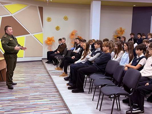 Информирование учащихся средней школы имени В.К. Никифорова