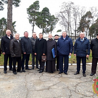 Традициям верны