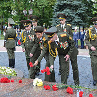 Жить и помнить!