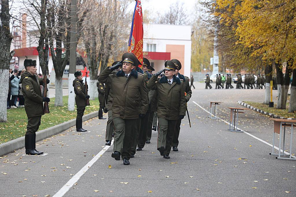 В 72 ОУЦ  состоялся 56-й выпуск прапорщиков