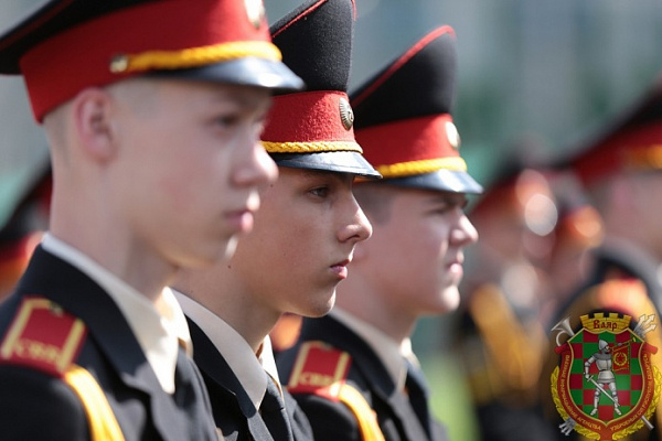 Минскому суворовскому военному училищу – 68 лет!