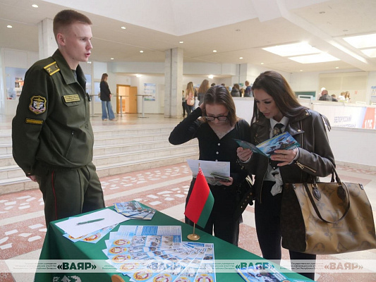 Военно-медицинский институт в БГМУ принял участие в общереспубликанском дне открытых дверей