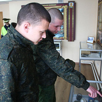 Новобранцы приступили к курсу начальной военной подготовки