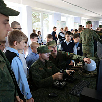 Белорусские военнослужащие активно участвуют в военно-патриотическом воспитании молодёжи