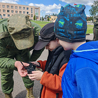 В рамках военно-патриотического воспитания 