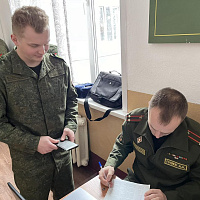 Курсанты военно-медицинского института приняли участие в сдаче крови