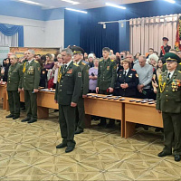 Полоцким кадетам вручили алые погоны