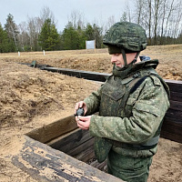 Экзамен держат артиллеристы