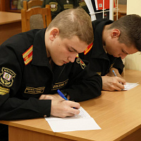 Суворовцы МСВУ написали республиканский диктант «Дзень народнага адзінства»