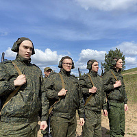 Военнослужащие нового пополнения 377 зрп выполнили упражнения начальных стрельб