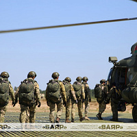 Десантирование белорусских и китайских военнослужащих в рамках антитеррористической тренировки «Атакующий сокол»