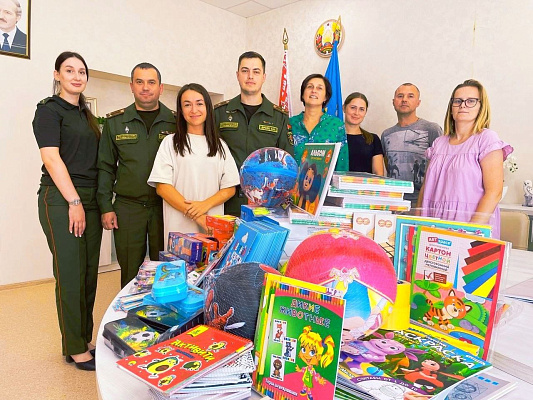 Военнослужащие 361 боо (ЦОВУ) приняли участие в акции  «Соберём детей в школу»