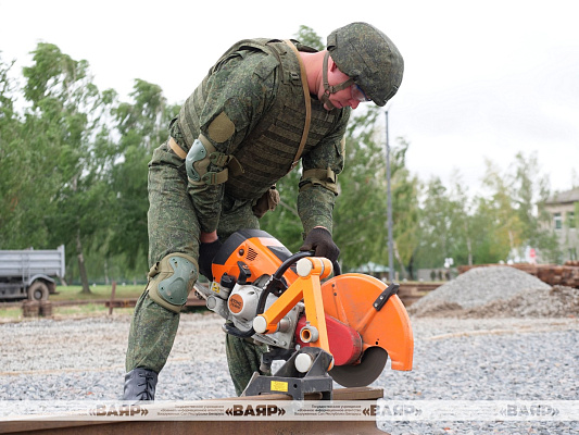 День железнодорожных войск