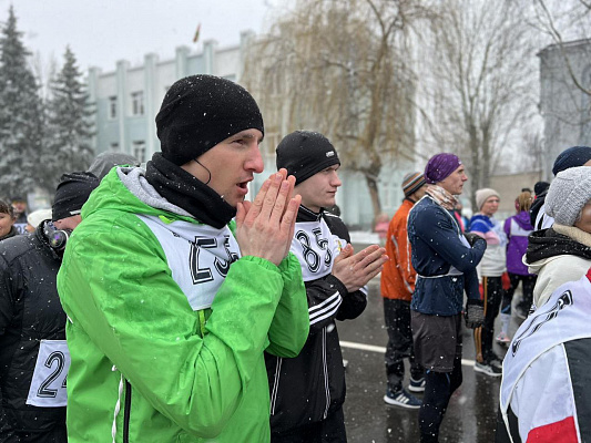 Военнослужащие участвуют в  Международном торжественном марафоне