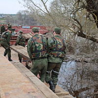 Соединяя берега