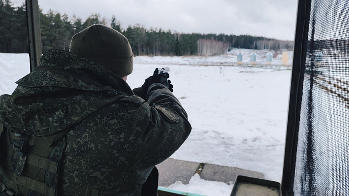 Занятия по огневой подготовке с военнослужащими 120 омбр