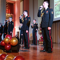 Сегодня для суворовцев Минского СВУ прозвенел последний звонок