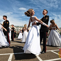 Минскому суворовскому военному училищу – 68 лет!