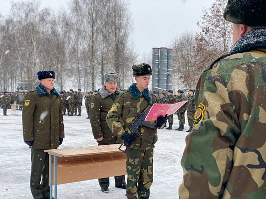 Зенитчики присягнули на верность Родине