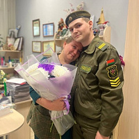  В Вооружённых Силах военнослужащие поздравили  матерей с праздником — Днём матери