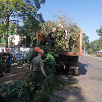 Белорусские военные продолжают оказывать помощь населению