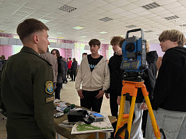 Школьники посетили военный факультет в БГУ
