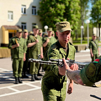 Торжественное вручение оружия в 188 ибр