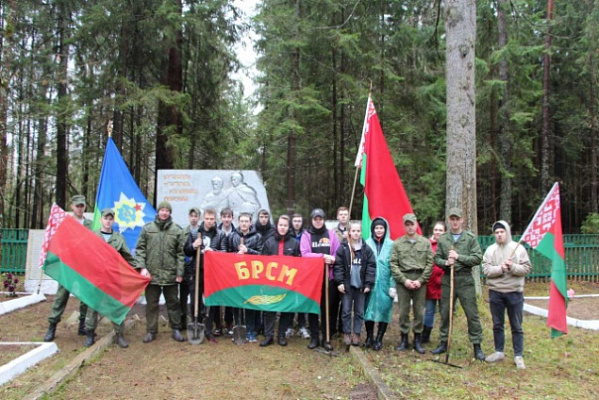 «Памяти погибших»