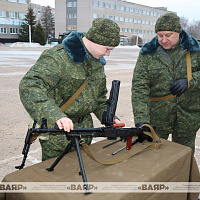 На сборах с военнообязанными, призванными из запаса на военный сбор, продолжаются занятия по предметам общевойсковой подготовки