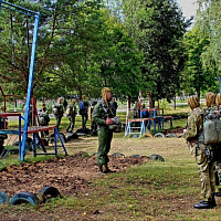 Подготовка военнослужащих 5-й отдельной бригады специального назначения к совершению прыжков с парашютом