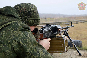 Занятия по огневой подготовке с курсантами Военной академии