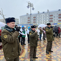 Военнослужащие участвуют в  Международном торжественном марафоне