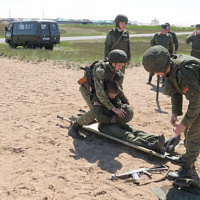 С упором на практику