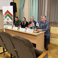 Поговорили со школьниками о единстве народа