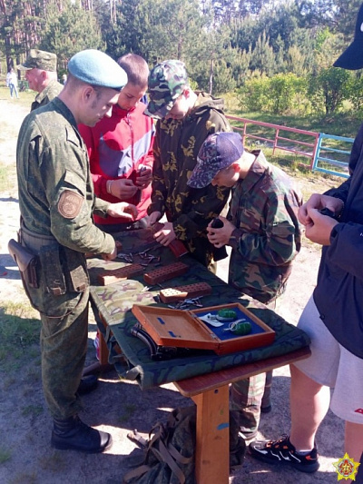 Военнослужащие ССО организовали праздник для школьников  