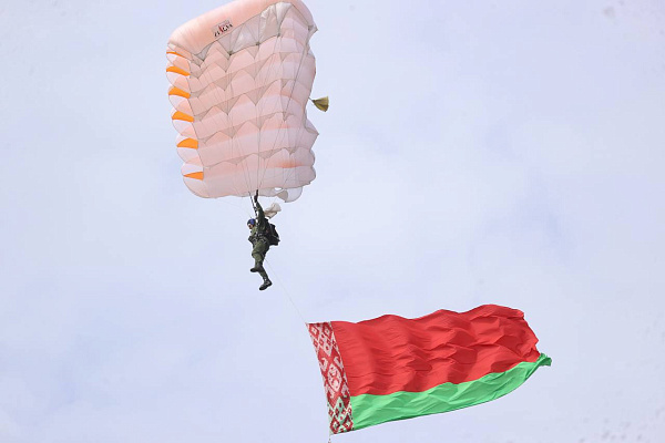 В Беларуси встретили День десантников и сил специальных операций Вооружённых Сил